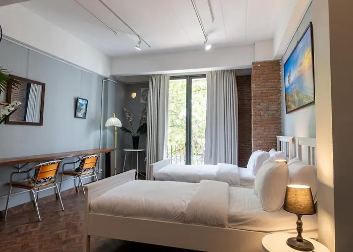 Rooftop At Ladprao The Mall Bangkapi Bts 4br With Lift Apartment *