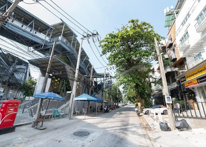 Rooftop At Ladprao The Mall Bangkapi Bts 4br With Lift Bangkok