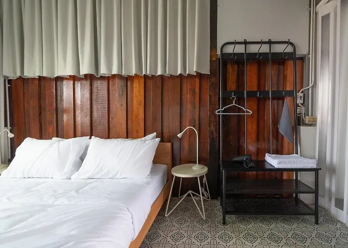 Rooftop At Ladprao The Mall Bangkapi Bts 4br With Lift Apartment *