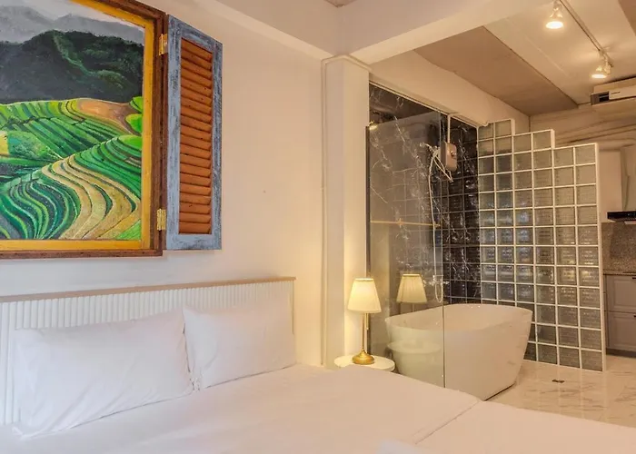 Rooftop At Ladprao The Mall Bangkapi Bts 4br With Lift Apartment